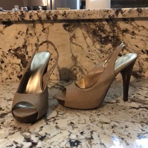 Jessica Simpson heels